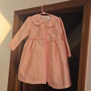 Little girl's dress